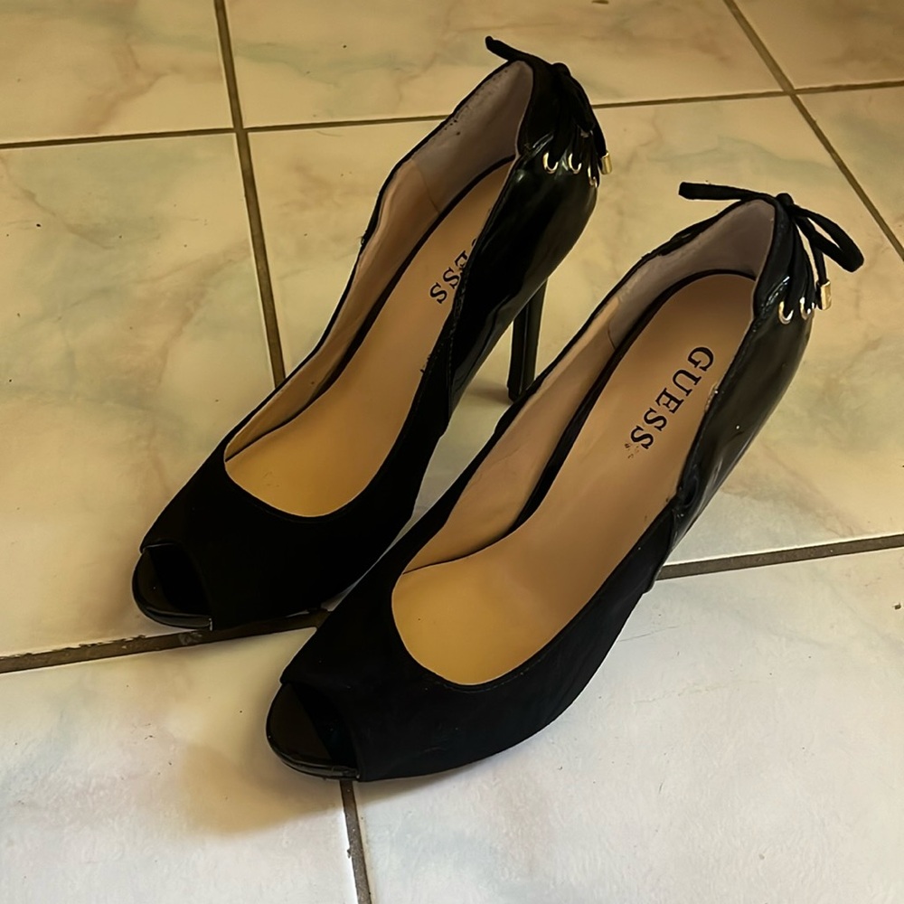 Guess black high heels 8 1/2m Preloved 1x